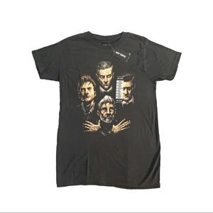 Hot topic graphic tee